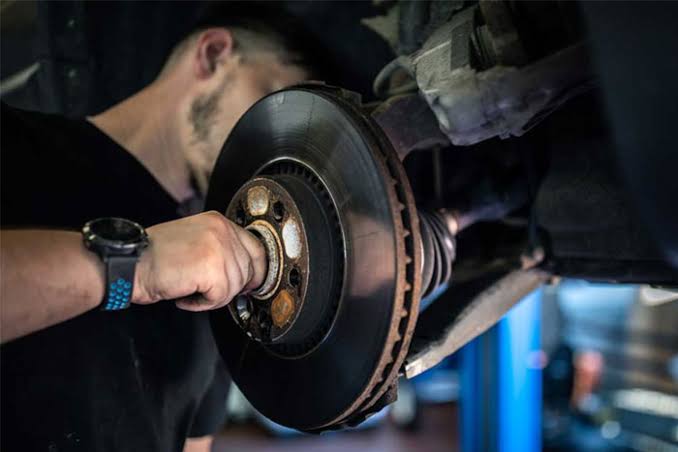 بلبرینگ چرخ خودرو چیست و چه زمانی باید تعویض شود؟